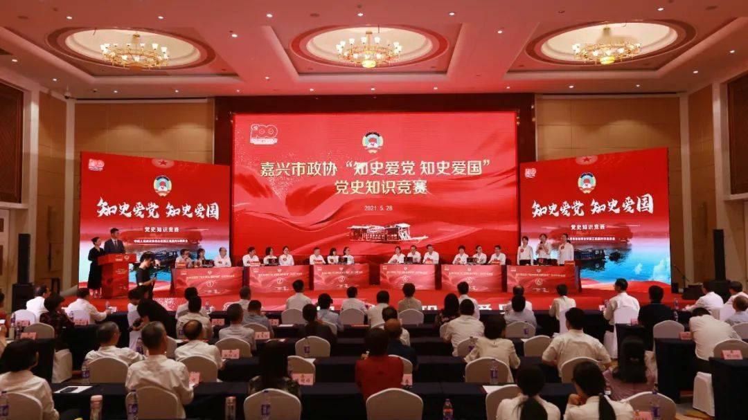 韩先楚揪住顶头上司的衣领子怒吼道：你不能逃，否则别怪我不客气